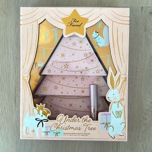 Too Faced Under the Christmas Tree Eye Shadow Palette